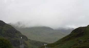 Berge und Nebel